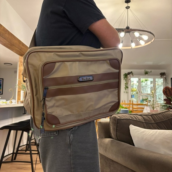 BNWT Pierre Cardin carry on bag. Shoulder bag. Tan/brown/beige - Picture 10 of 11